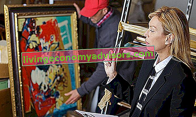 Auktion - Person, die private Kunst kauft